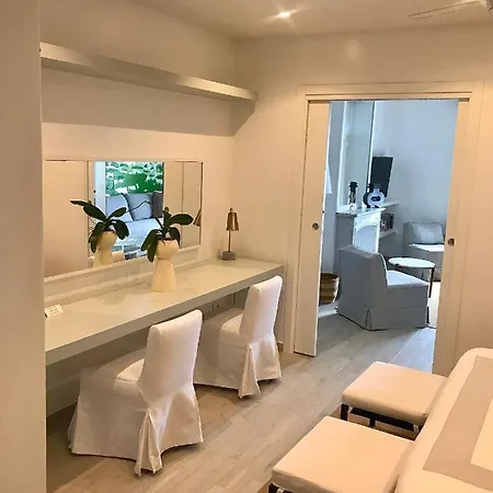 Les Lilas Aparthotel