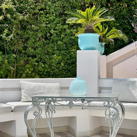 Les Lilas Aparthotel