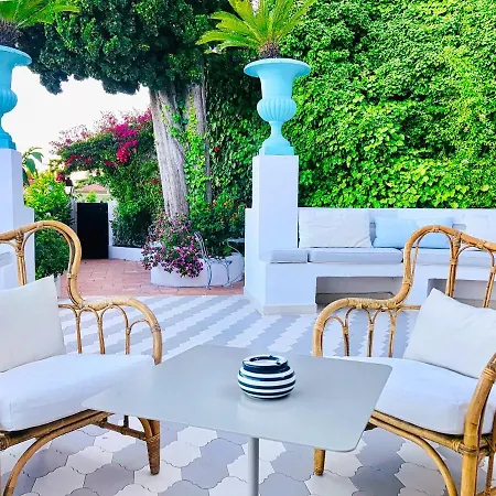 Aparthotel Les Lilas 4*