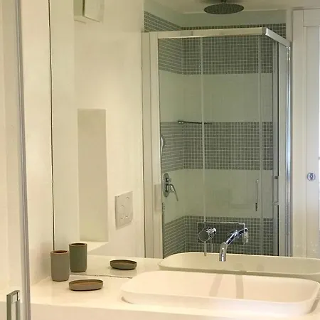 Les Lilas Aparthotel