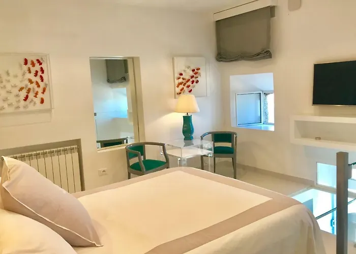 Les Lilas 4*