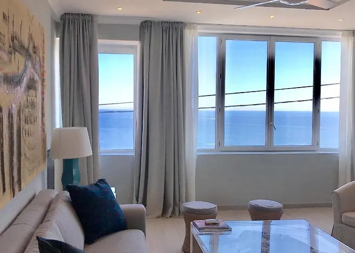 Les Lilas Aparthotel 4*