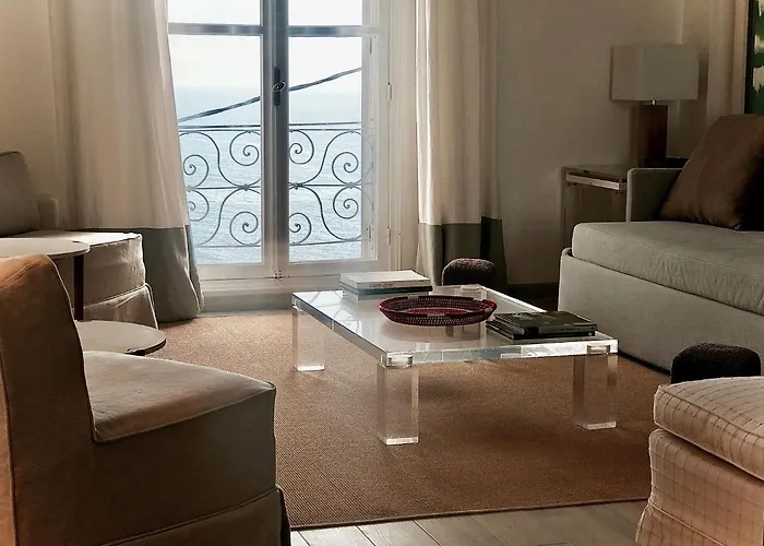 Aparthotel Les Lilas 4*