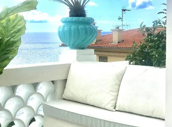 Aparthotel Les Lilas 4*