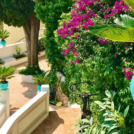 Aparthotel Les Lilas 4*