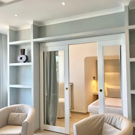 Les Lilas Apart-hotel 4*