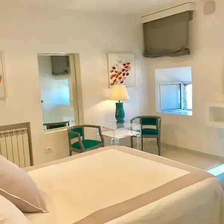 Les Lilas 4*