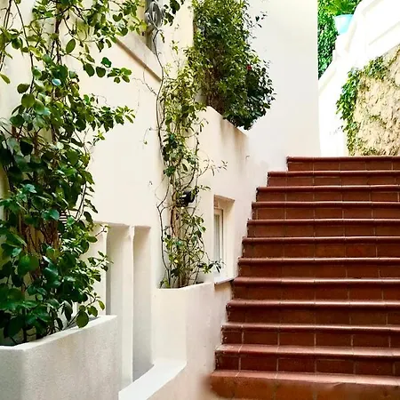 Apart-hotel Les Lilas 4*