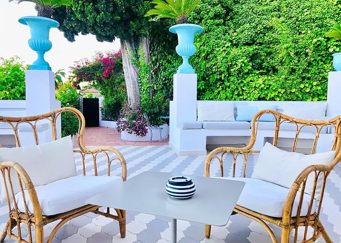 Hotel apartamentowy Les Lilas 4*