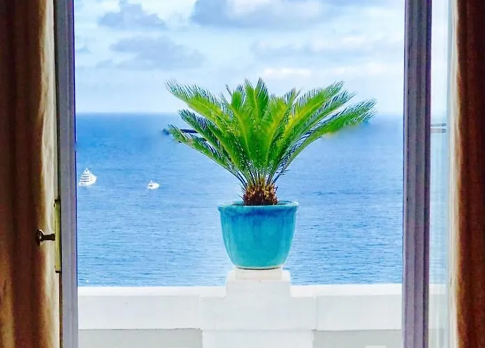 Hotel apartamentowy Les Lilas Roquebrune-Cap-Martin